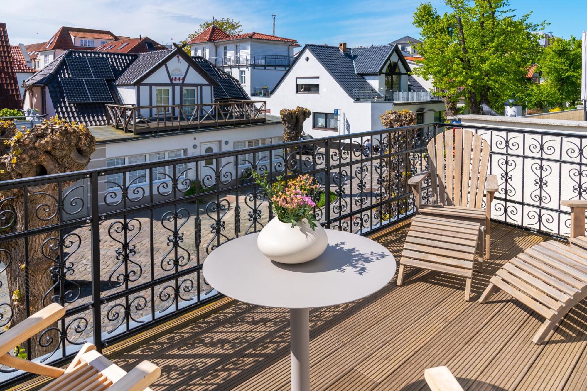 Kapitaenshaus Friedrich Franz - Premium Apartments 200 Meter Vom Strand Und Alten Strom Rostock Extérieur photo