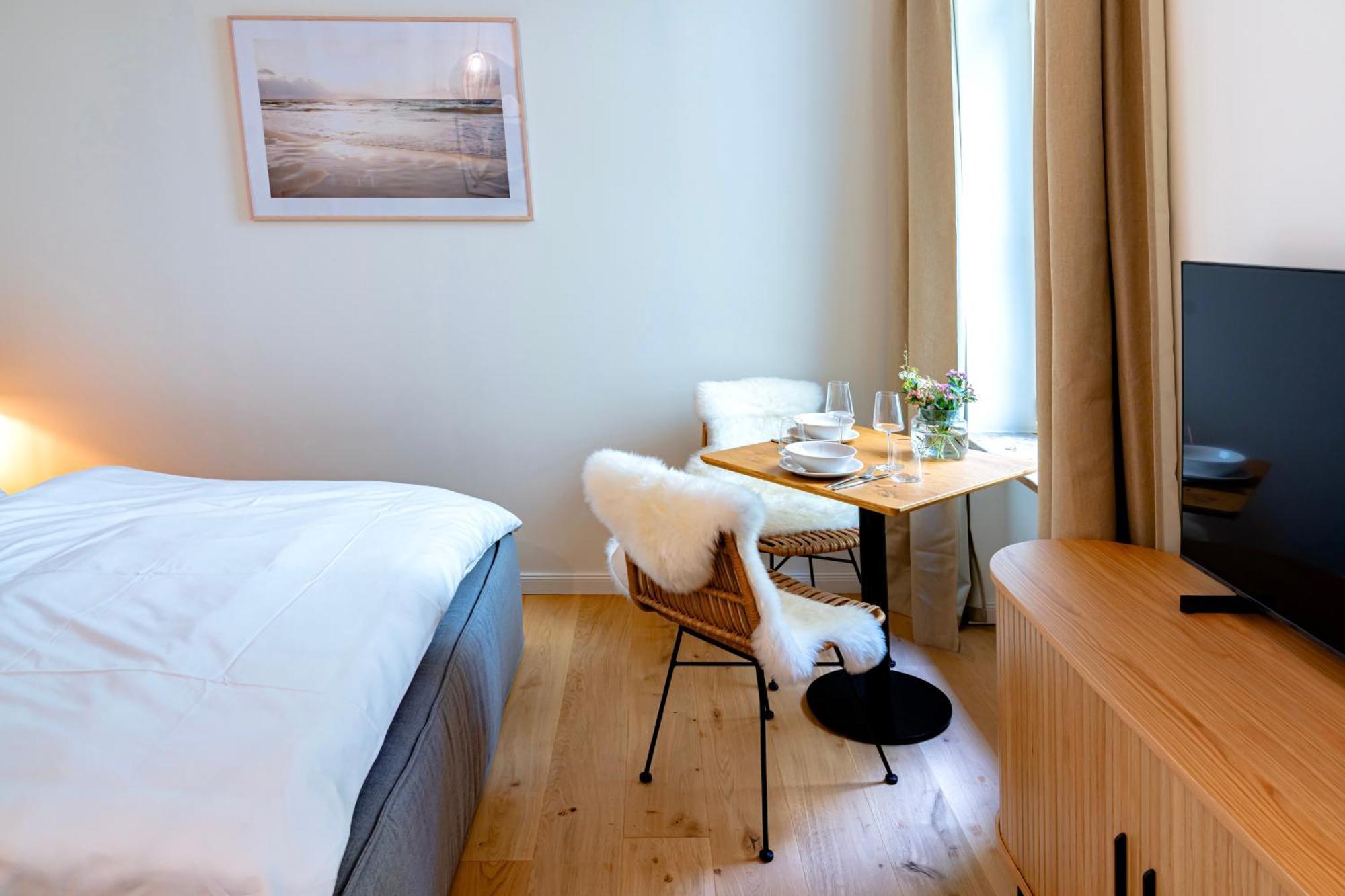 Kapitaenshaus Friedrich Franz - Premium Apartments 200 Meter Vom Strand Und Alten Strom Rostock Chambre photo