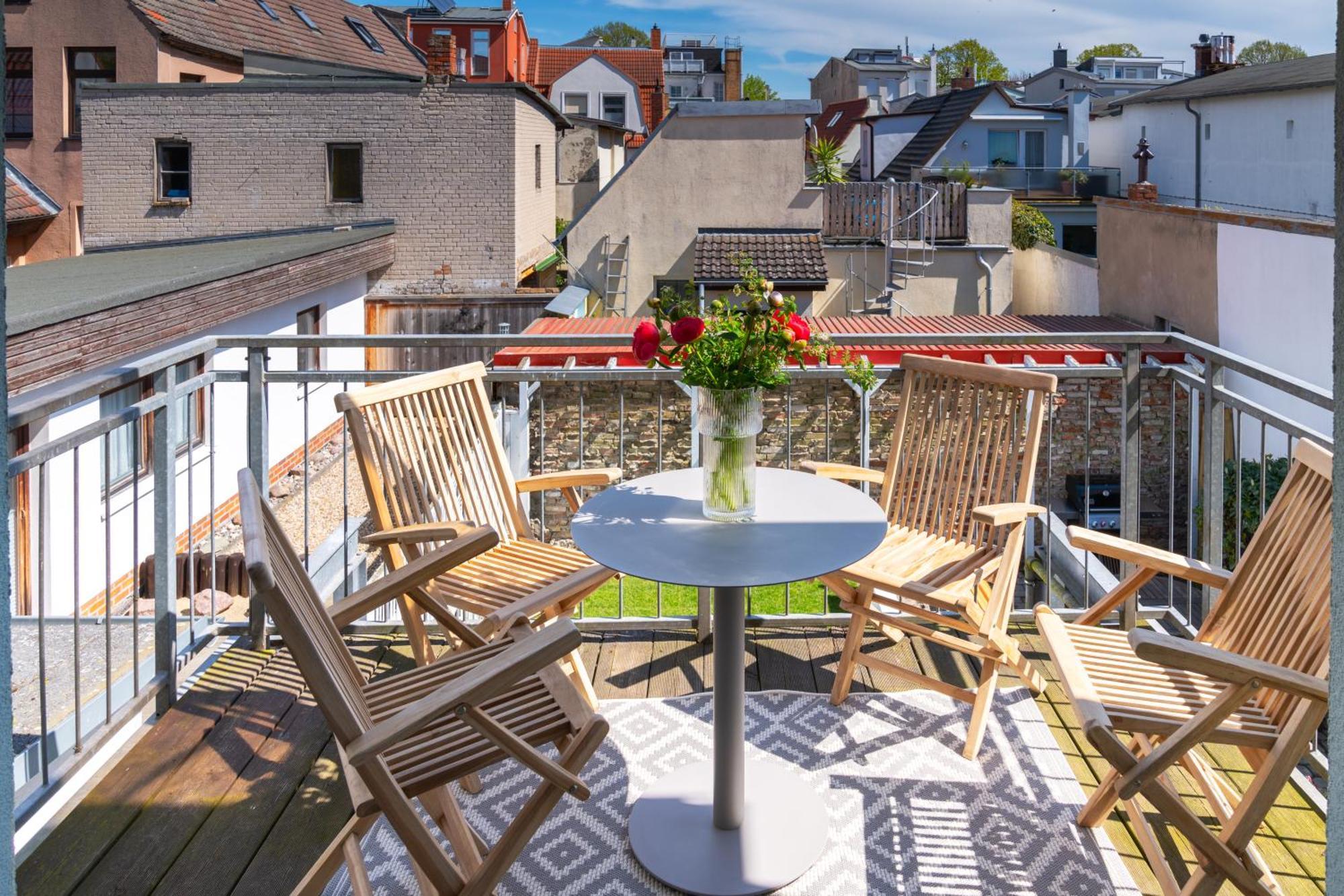 Kapitaenshaus Friedrich Franz - Premium Apartments 200 Meter Vom Strand Und Alten Strom Rostock Chambre photo